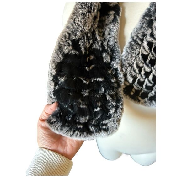 Rex Rabbit Fur Pull Through Neck Wrap Scarf Rosette Black White 34” - Picture 5 of 6